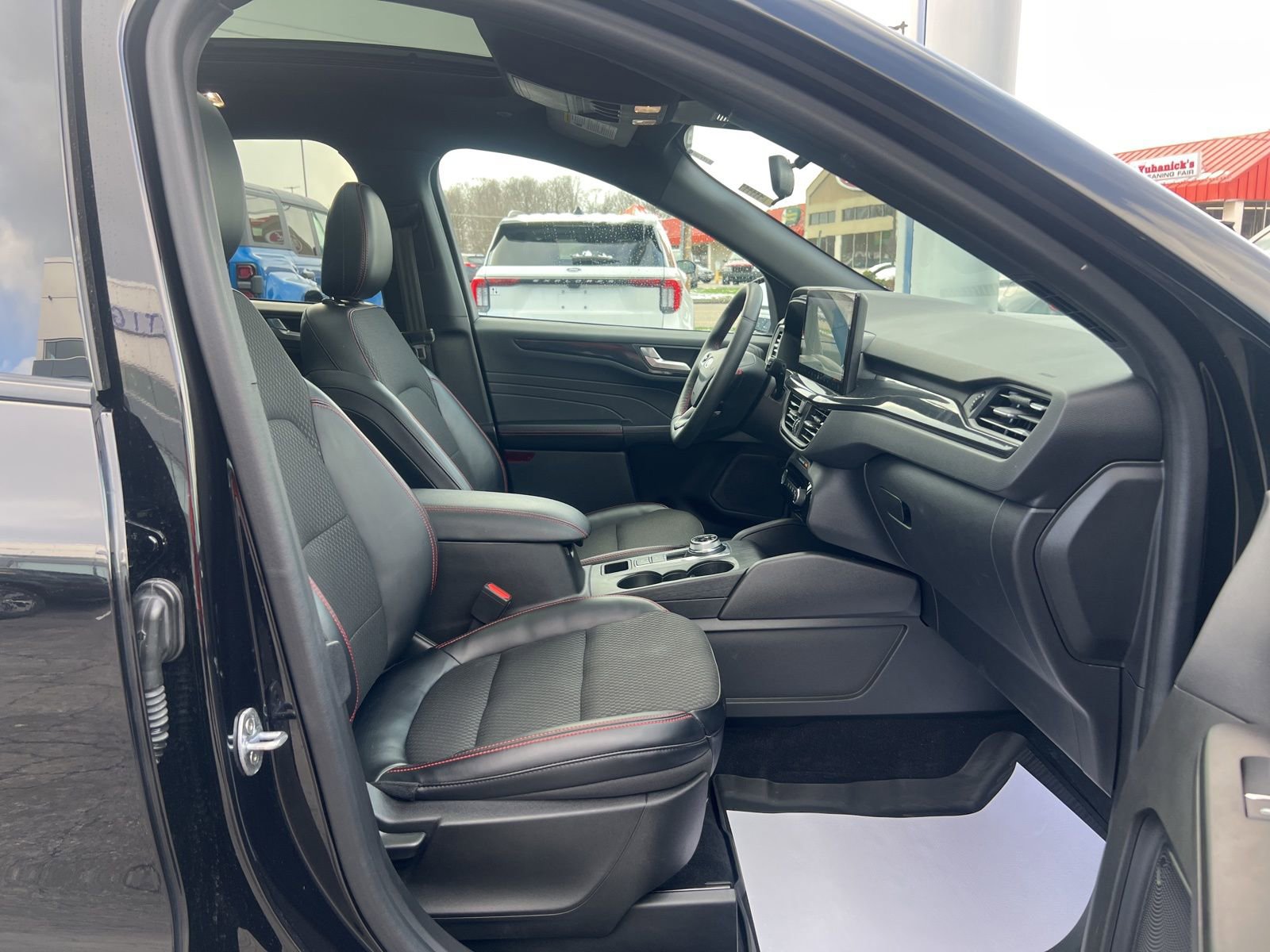 Used 2023 Ford Escape ST-Line w/ Tech Pack #1 image 30