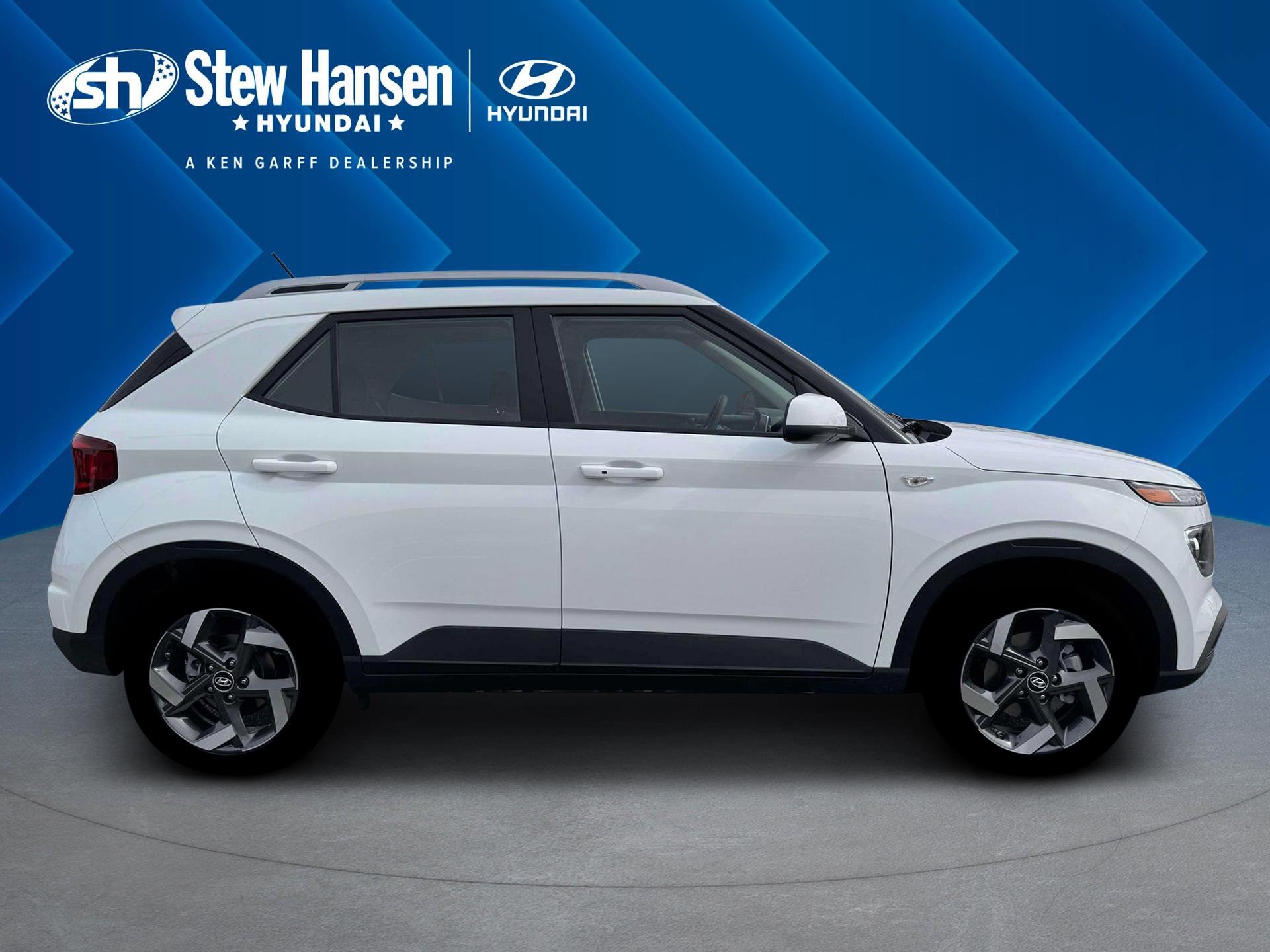 New 2026 Hyundai Venue SEL FWD image 10