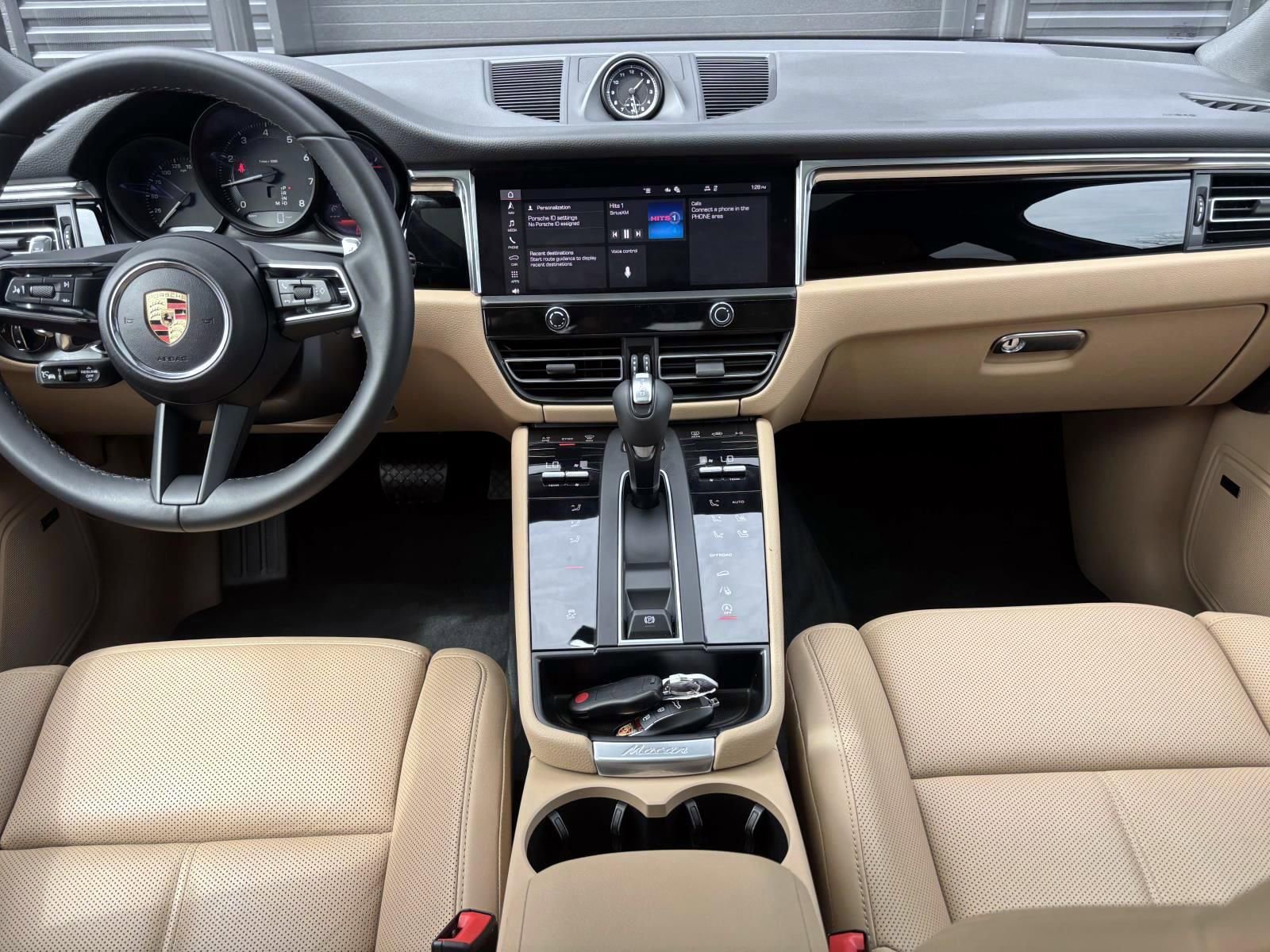 Used 2025 Porsche Macan image 18