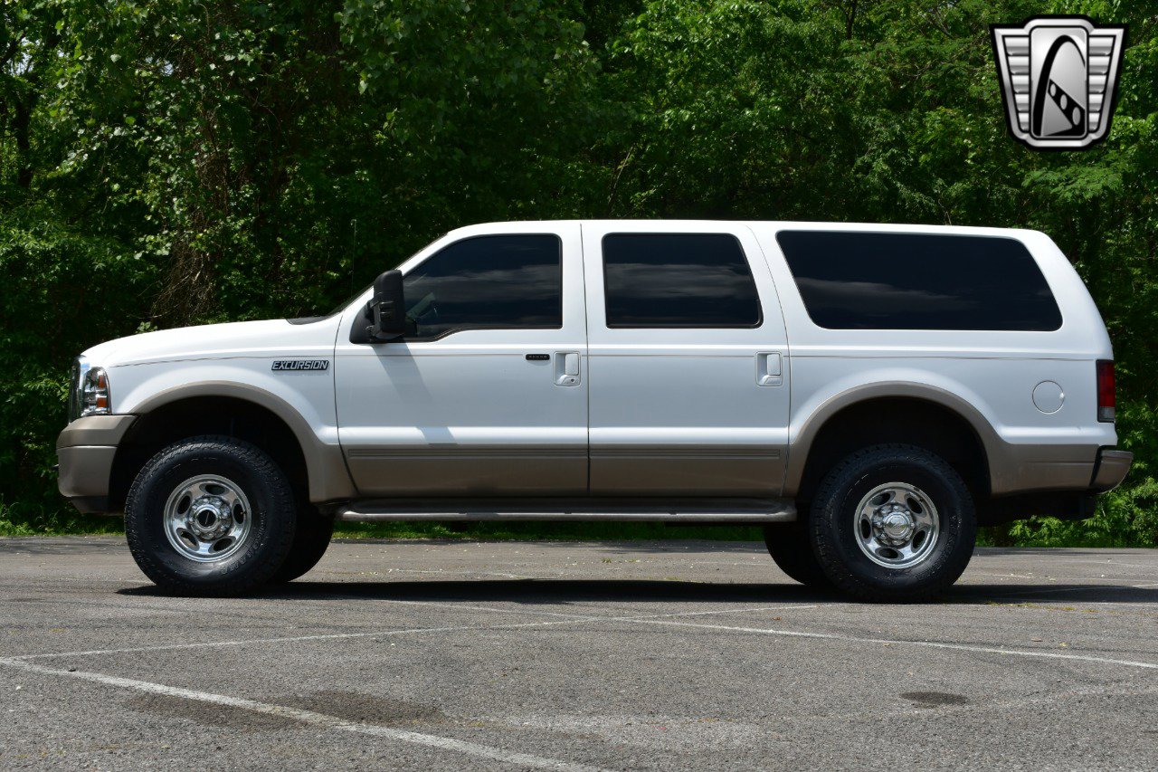 Used 2005 Ford Excursion Eddie Bauer image 26
