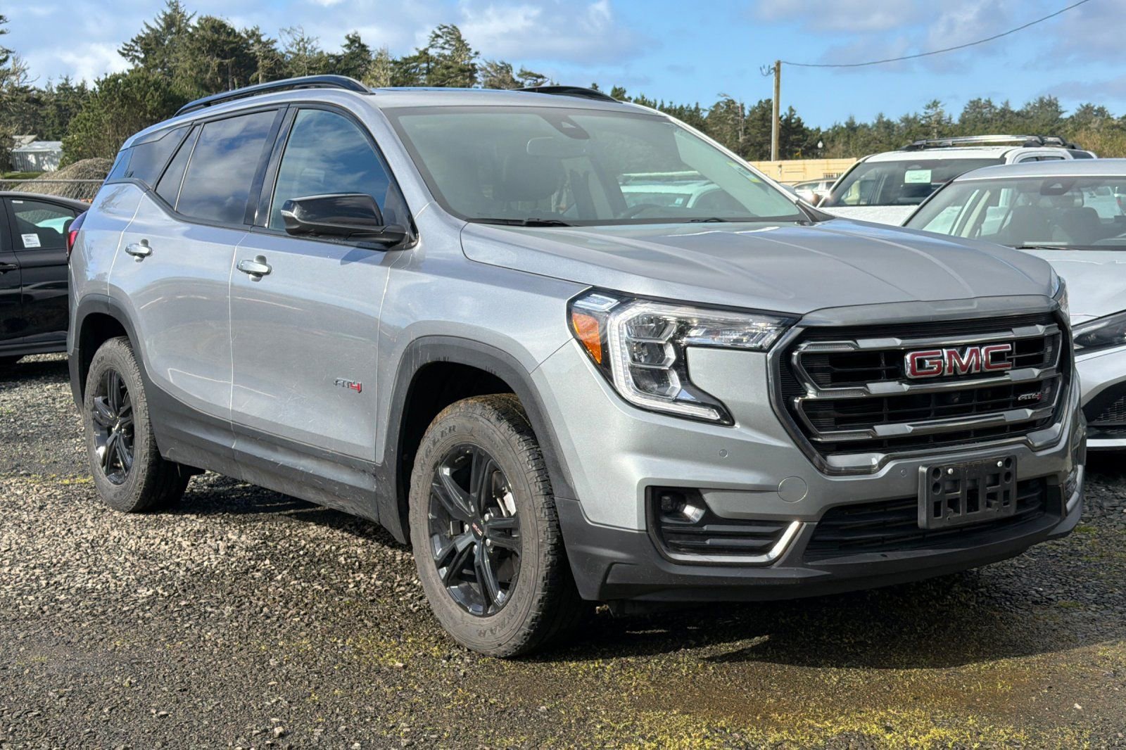 Used 2024 GMC Terrain AT4 w/ Infotainment Package II image 2