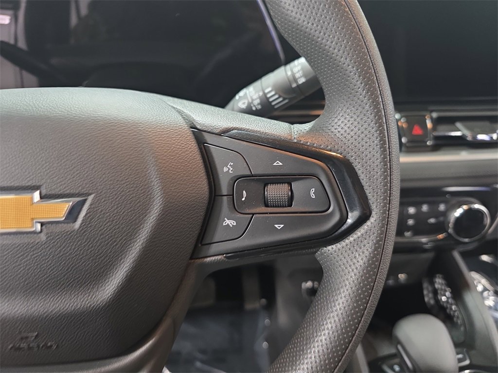 Certified 2025 Chevrolet TrailBlazer LT w/ Driver Confidence Package image 17
