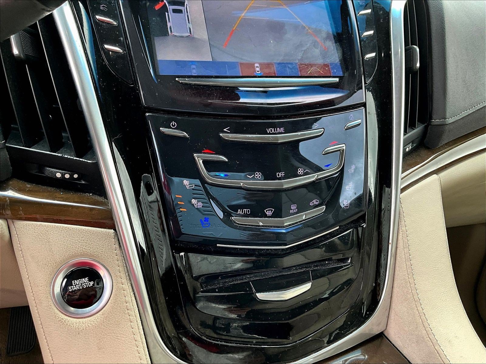 Used 2020 Cadillac Escalade Luxury AWD/4WD image 14
