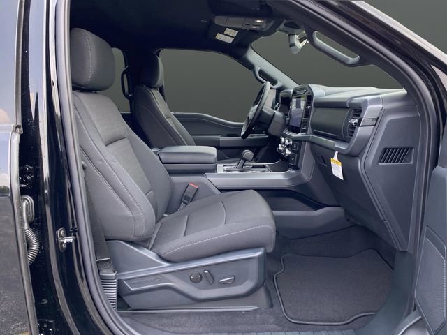 New 2025 Ford F150 XLT w/ Equipment Group 302A MID image 32