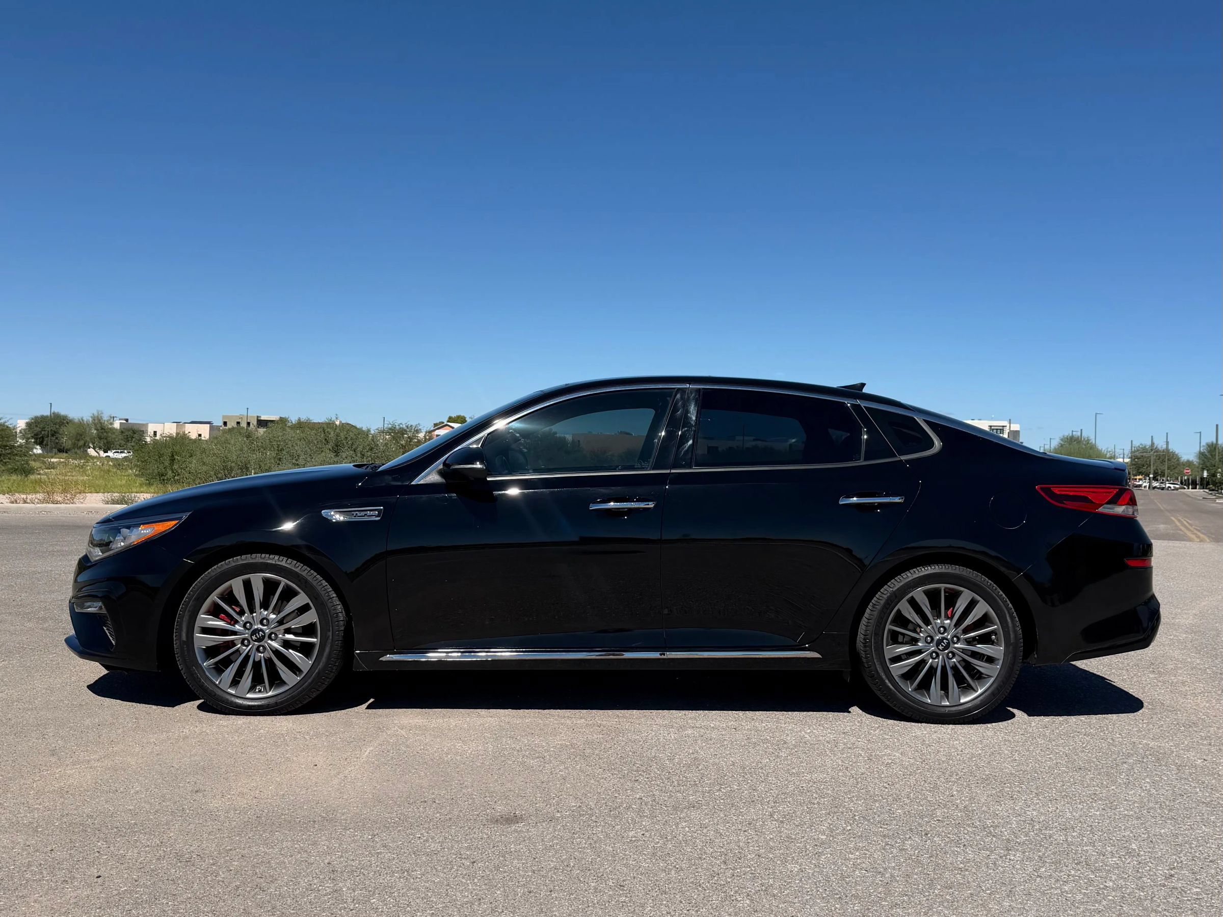 Used 2019 Kia Optima SX w/ SX Limited (Bronze) Package FWD image 5