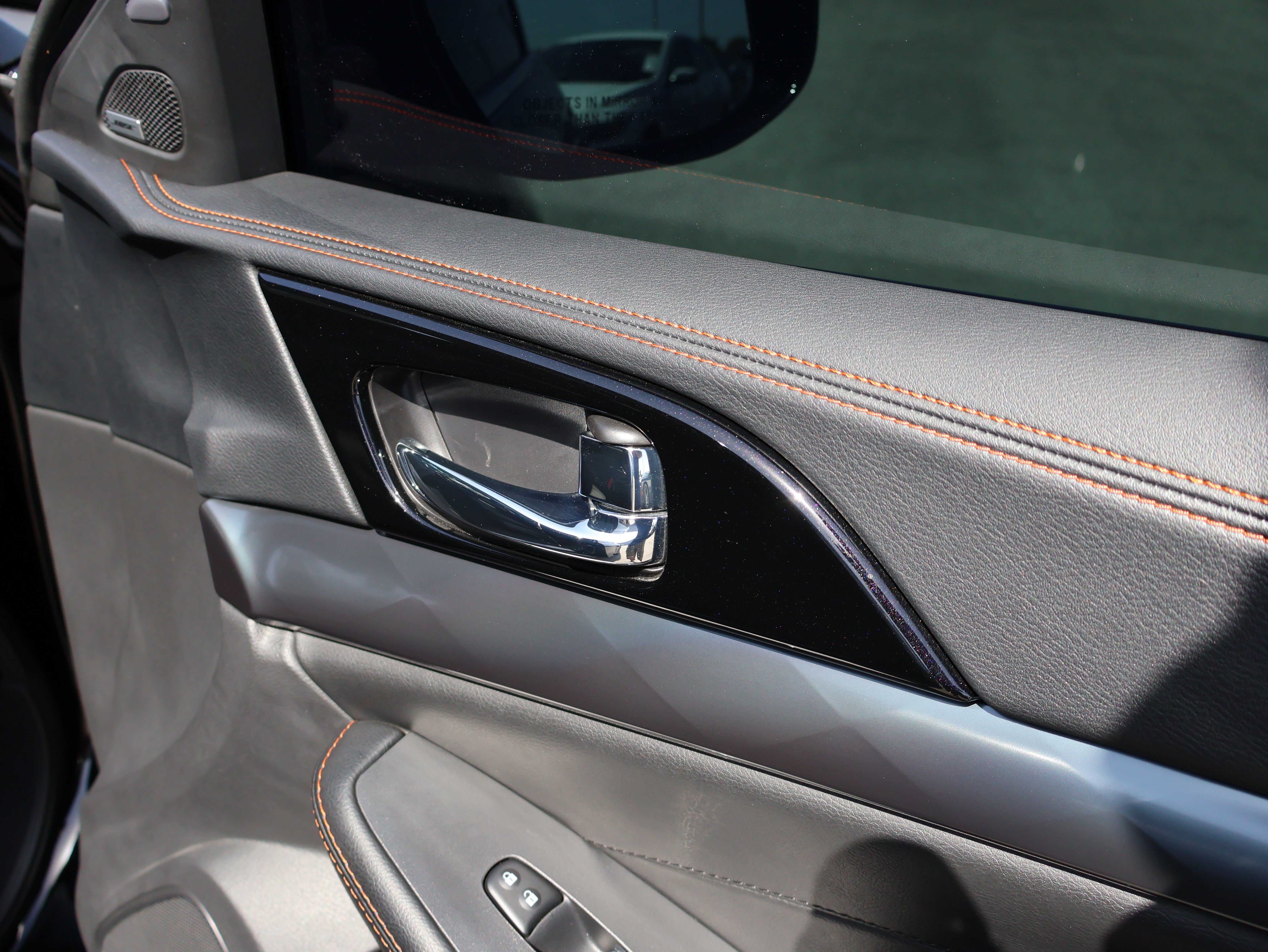 Used 2022 Nissan Maxima SR w/ Sport Mat Group FWD image 9