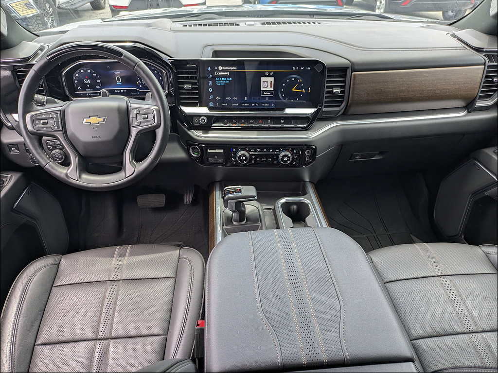 Used 2025 Chevrolet Silverado 1500 High Country AWD/4WD image 21