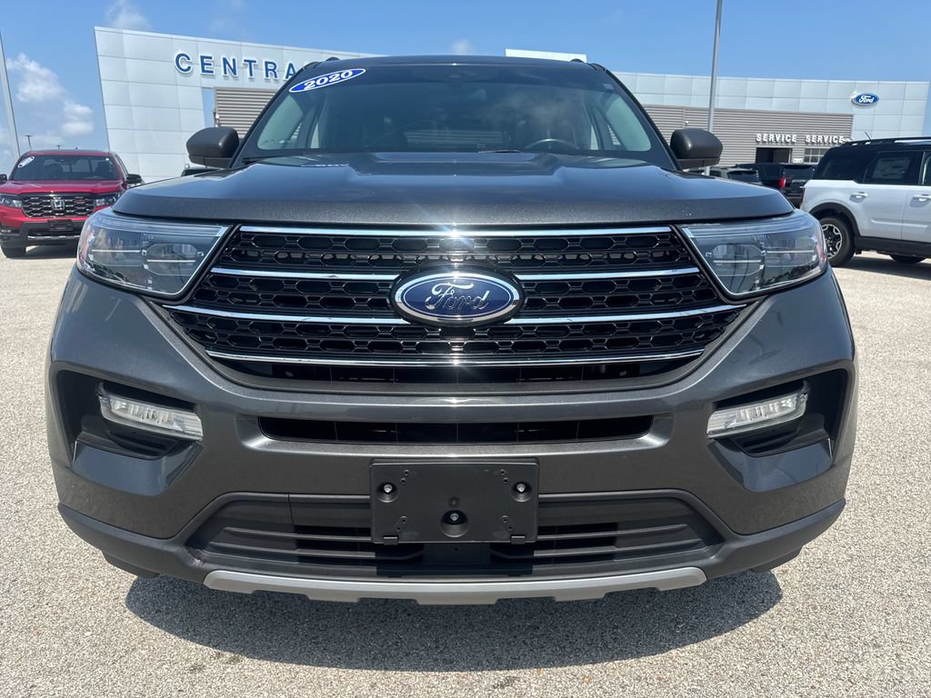 Used 2020 Ford Explorer XLT w/ Equipment Group 202A AWD/4WD image 9