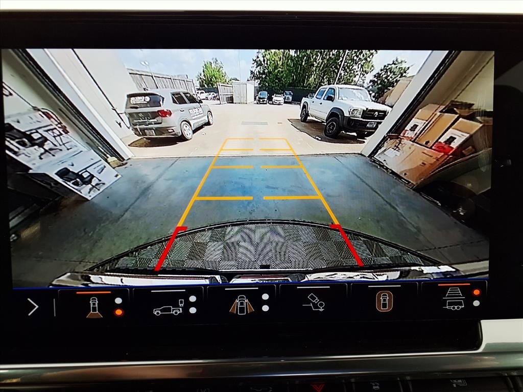 New 2026 GMC Sierra 1500 SLT image 4