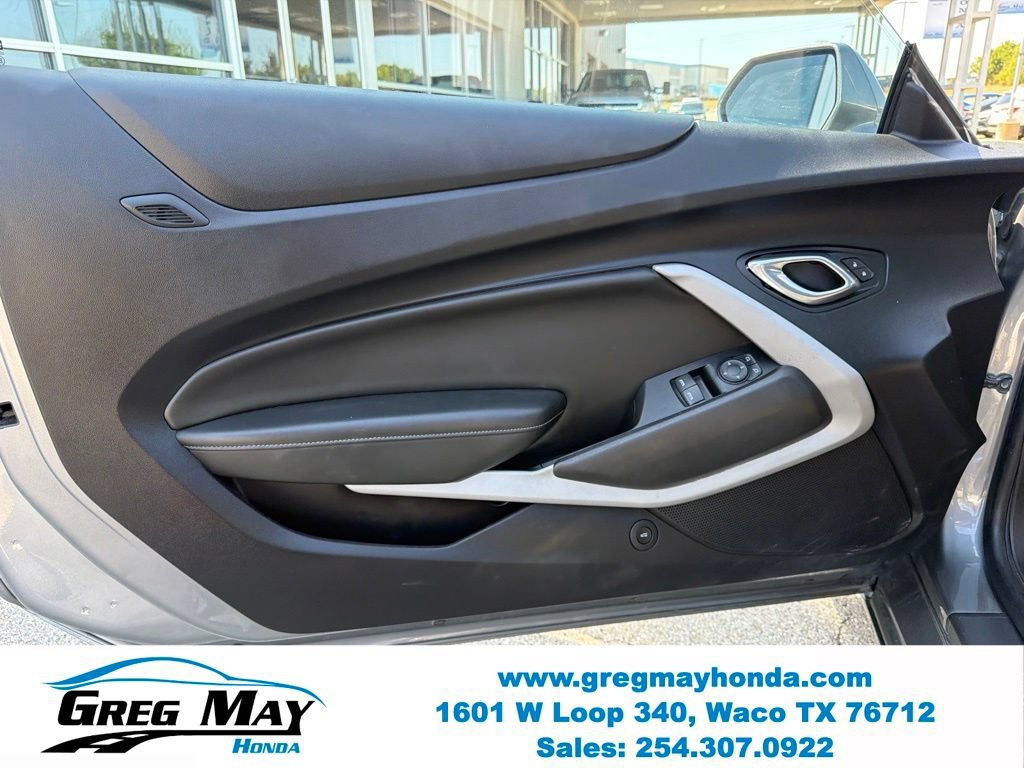 Used 2020 Chevrolet Camaro LT RWD image 10