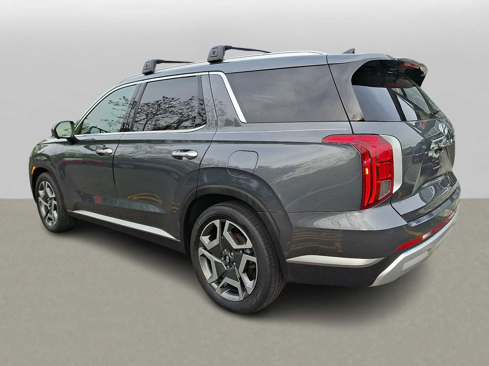 Used 2023 Hyundai Palisade SEL AWD/4WD image 5