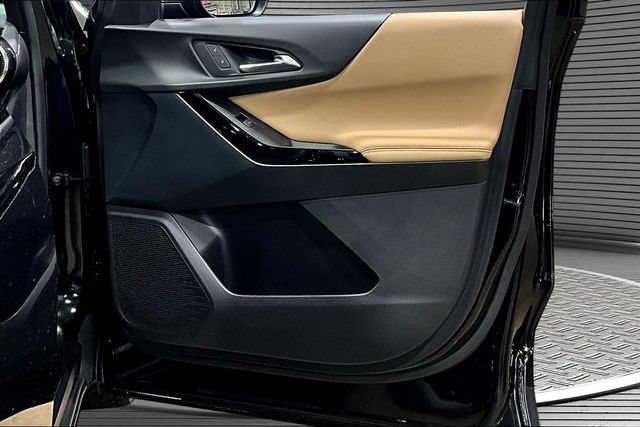 Certified 2025 Chevrolet Equinox ACTIV w/ Safety and Technology Package AWD/4WD image 23