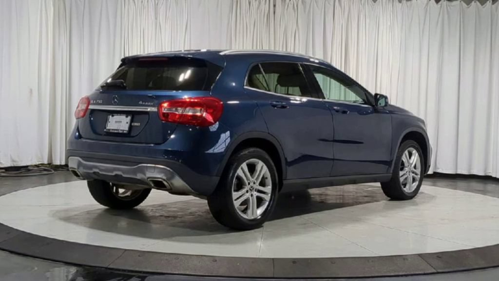 Used 2019 Mercedes-Benz GLA 250 4MATIC image 9