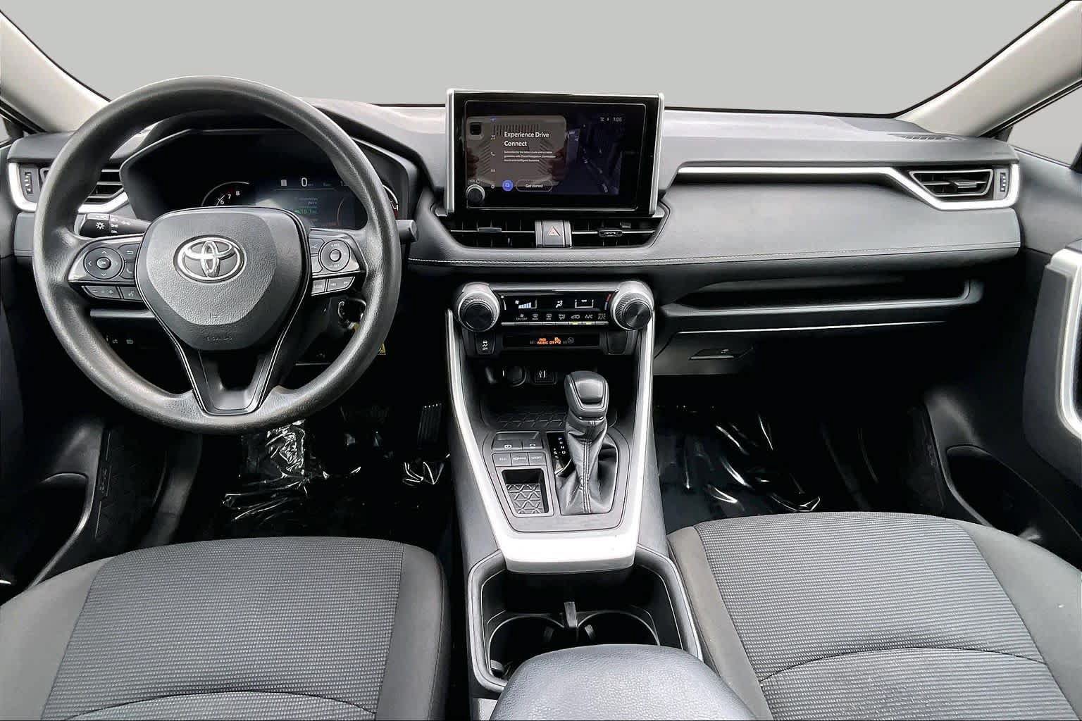 Used 2023 Toyota RAV4 LE FWD image 15