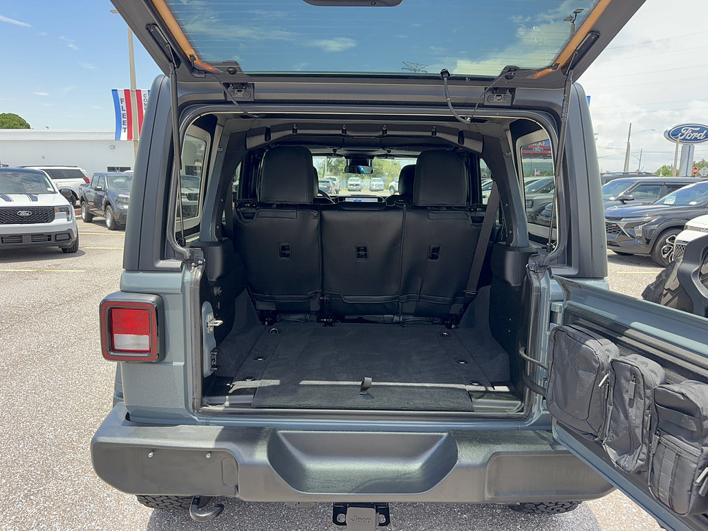 Used 2024 Jeep Wrangler Unlimited Sport AWD/4WD image 8