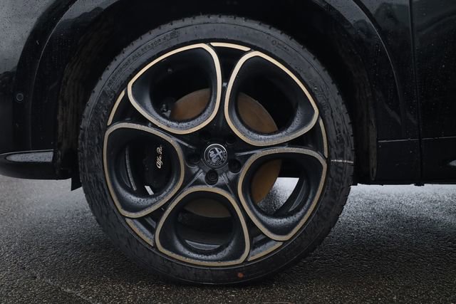 New 2025 Alfa Romeo Tonale image 6