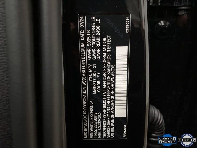 Used 2025 Volvo XC40 B5 Plus image 92