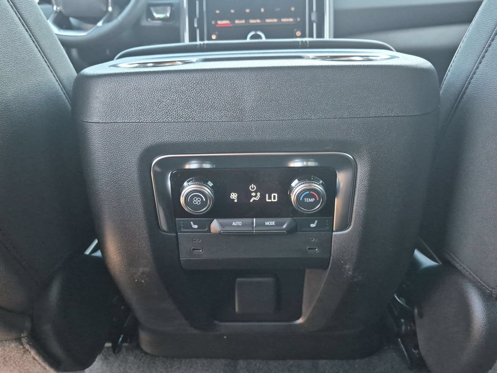 New 2027 GMC Yukon XL Elevation w/ Elevation Premium Package AWD/4WD image 27