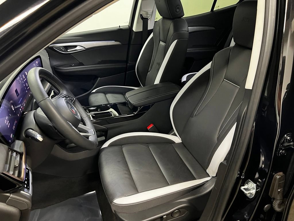 Certified 2025 Buick Envision Sport Touring AWD/4WD image 26