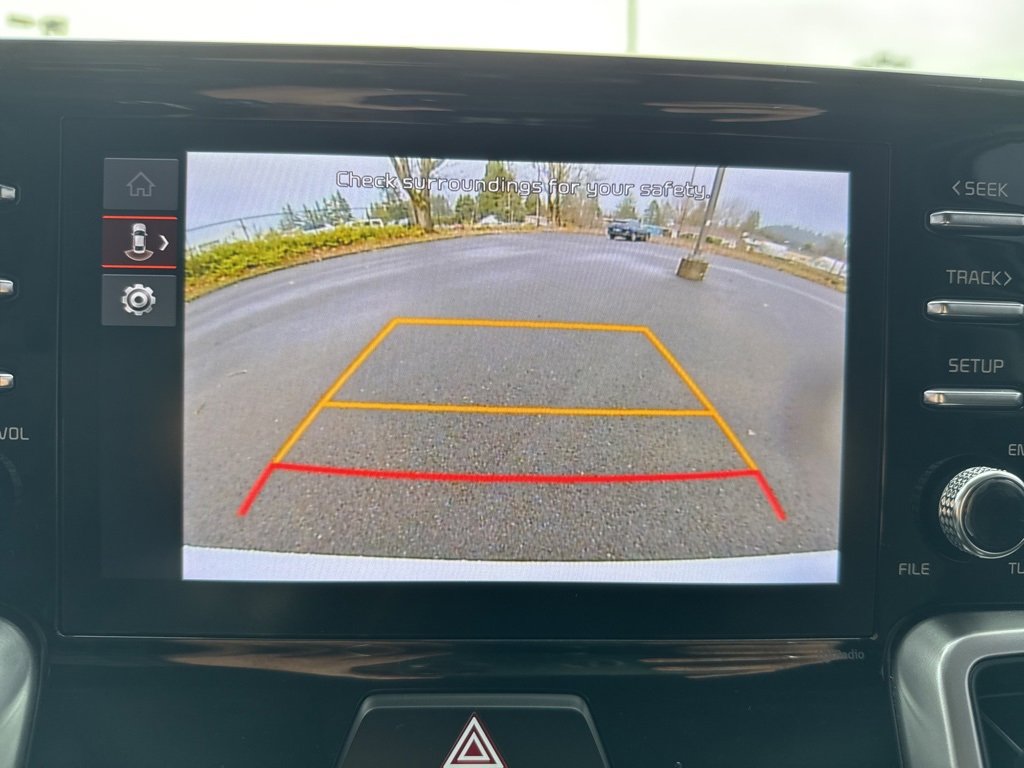 Used 2023 Kia Sorento LX image 39