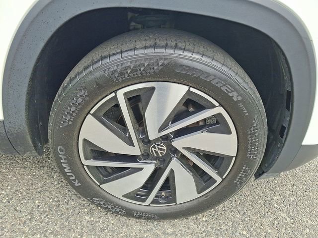 Used 2024 Volkswagen Atlas SEL AWD/4WD image 8