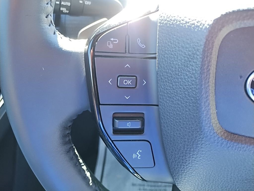 Used 2023 Subaru Solterra Touring image 29