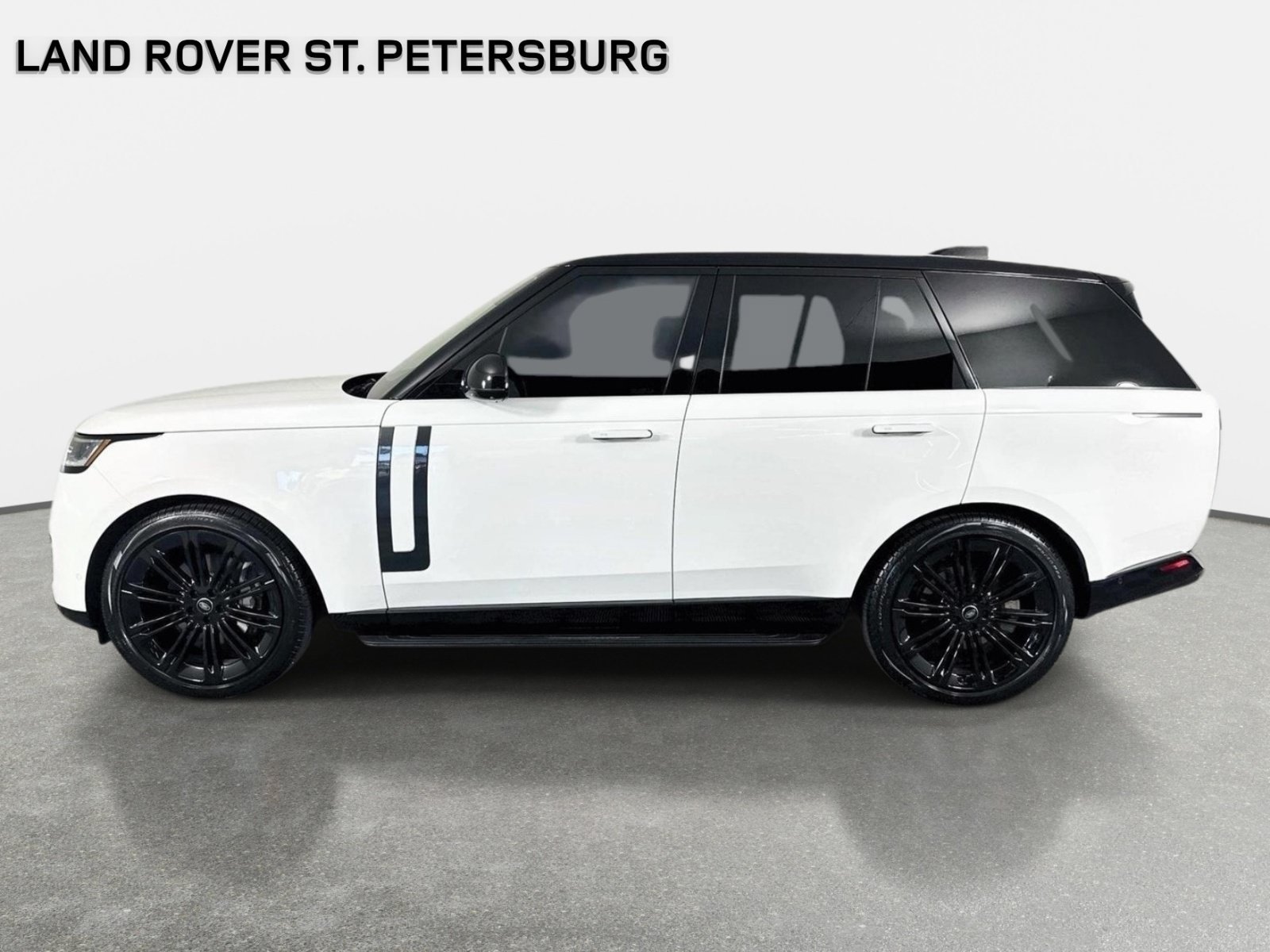 Used 2024 Land Rover Range Rover SE AWD/4WD image 8