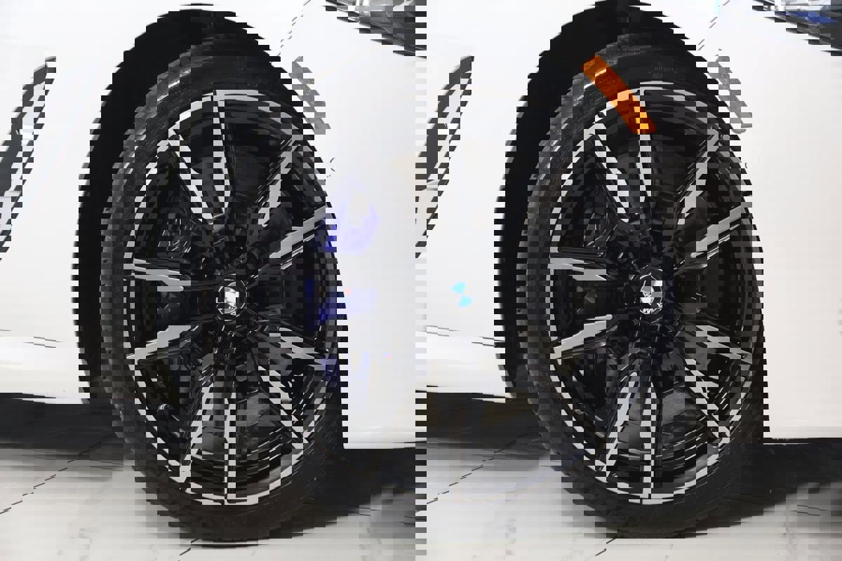 Used 2024 BMW M850i xDrive Coupe image 18