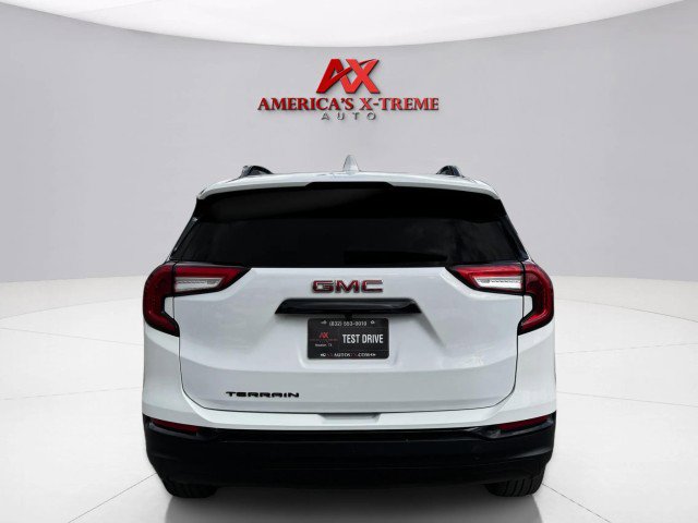 Used 2022 GMC Terrain SLE w/ Driver Convenience Package image 4