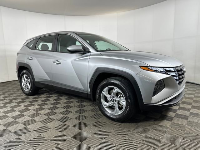 Certified 2024 Hyundai Tucson SE image 2