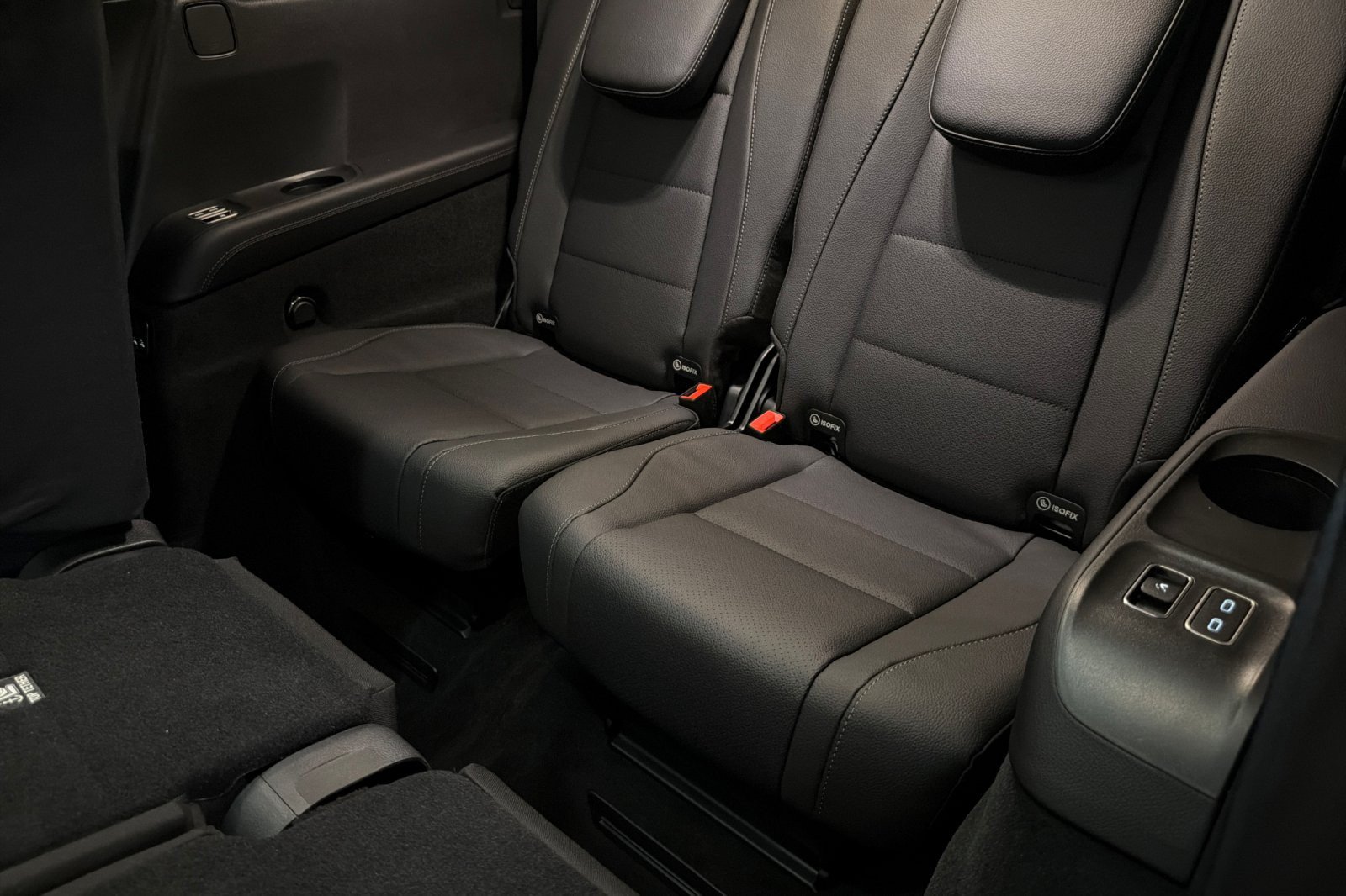 New 2026 Mercedes-Benz GLS 450 4MATIC image 14