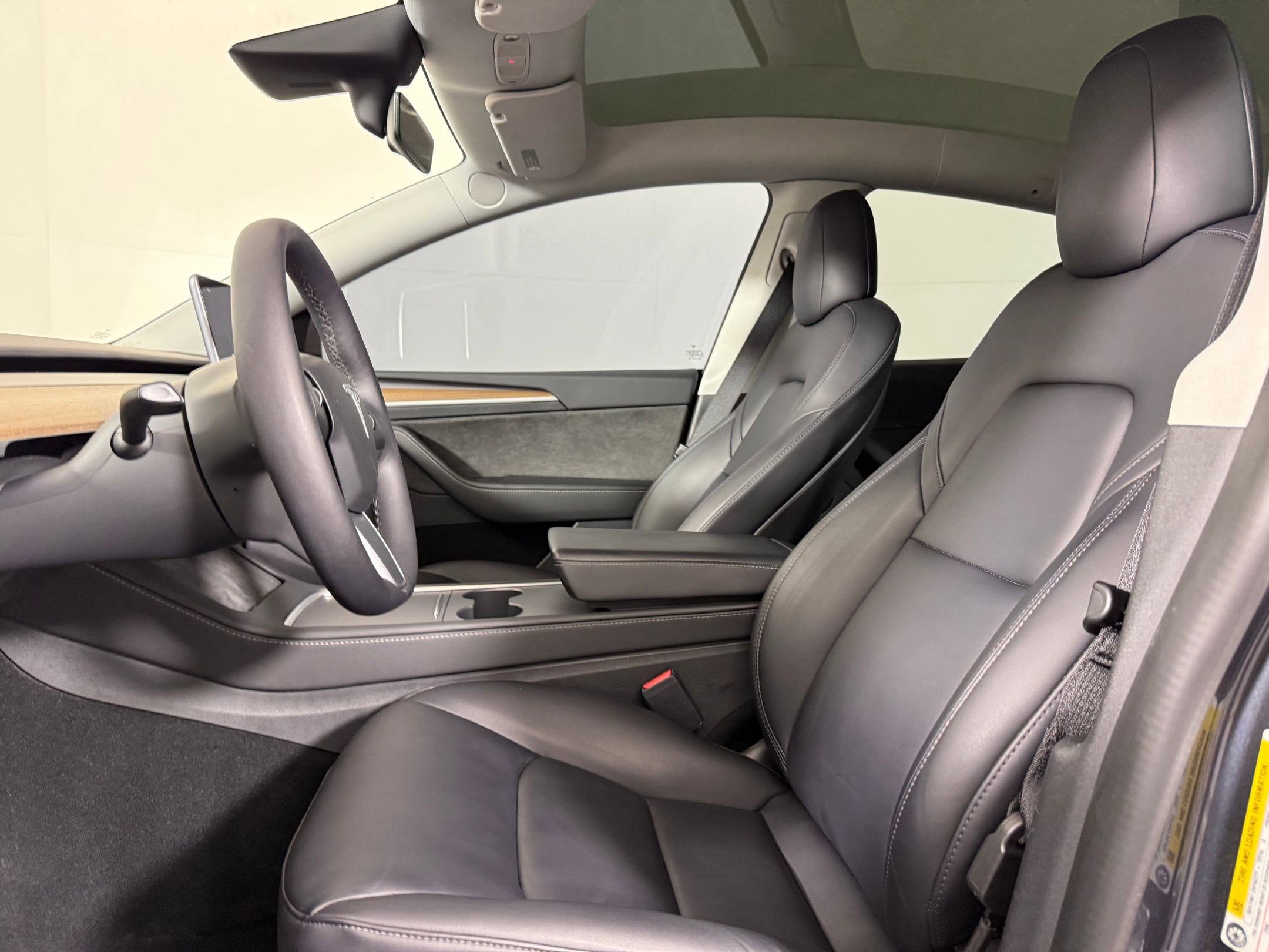 Used 2022 Tesla Model Y Long Range image 5