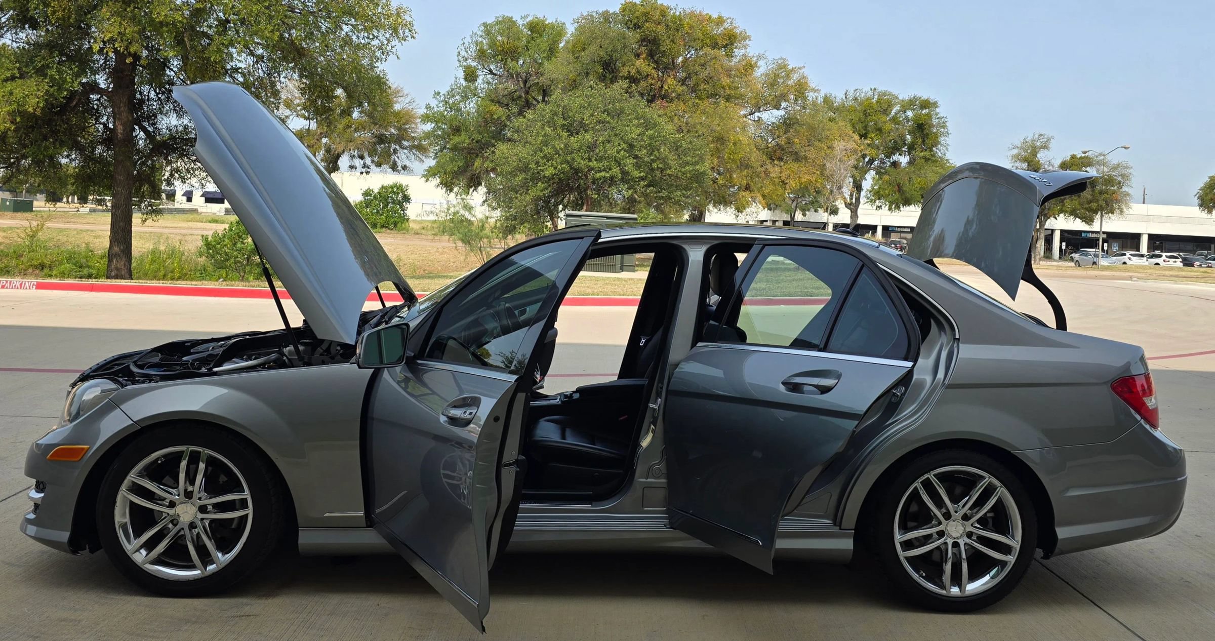 Used 2013 Mercedes-Benz C 250 Sedan image 15