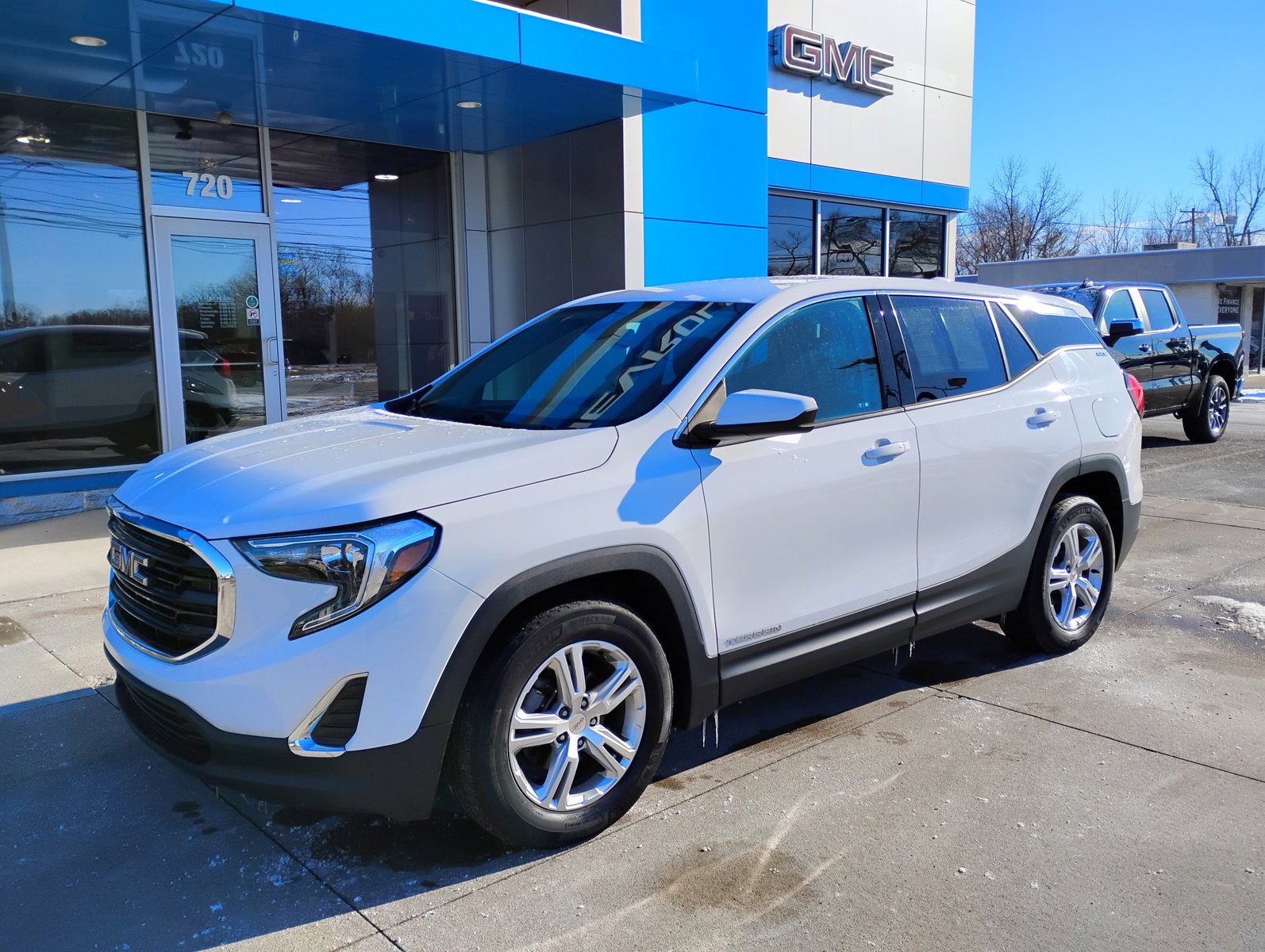 Used 2020 GMC Terrain SLE image 30