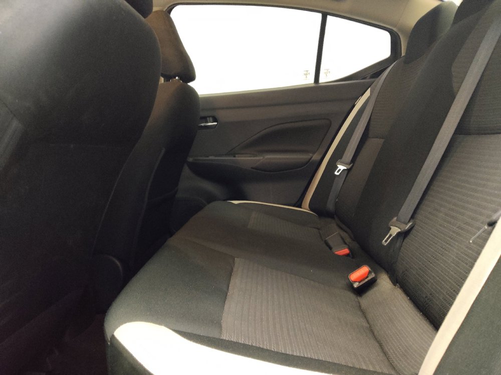 Used 2020 Nissan Versa SV FWD image 18