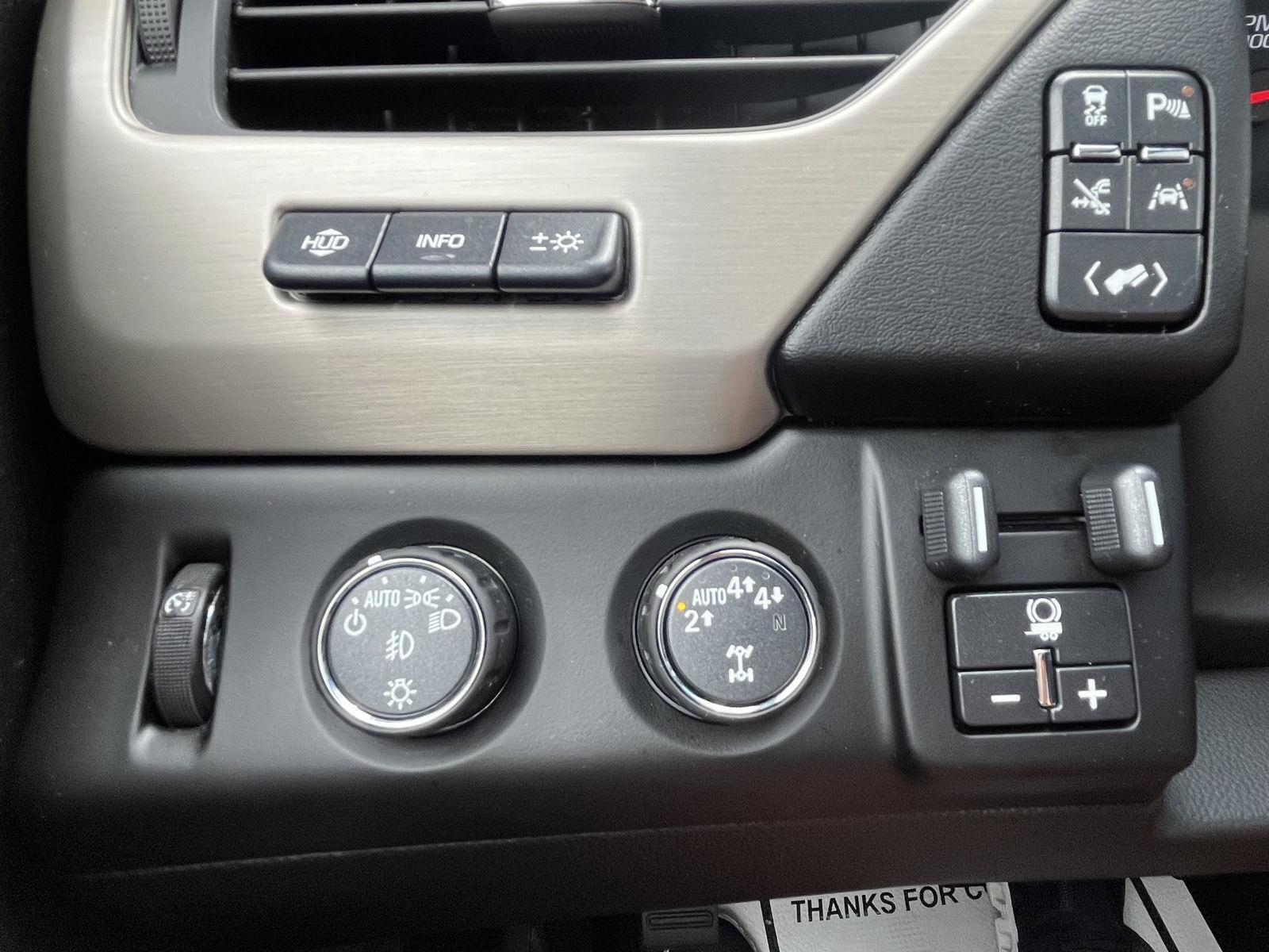 Used 2018 GMC Yukon Denali AWD/4WD image 10