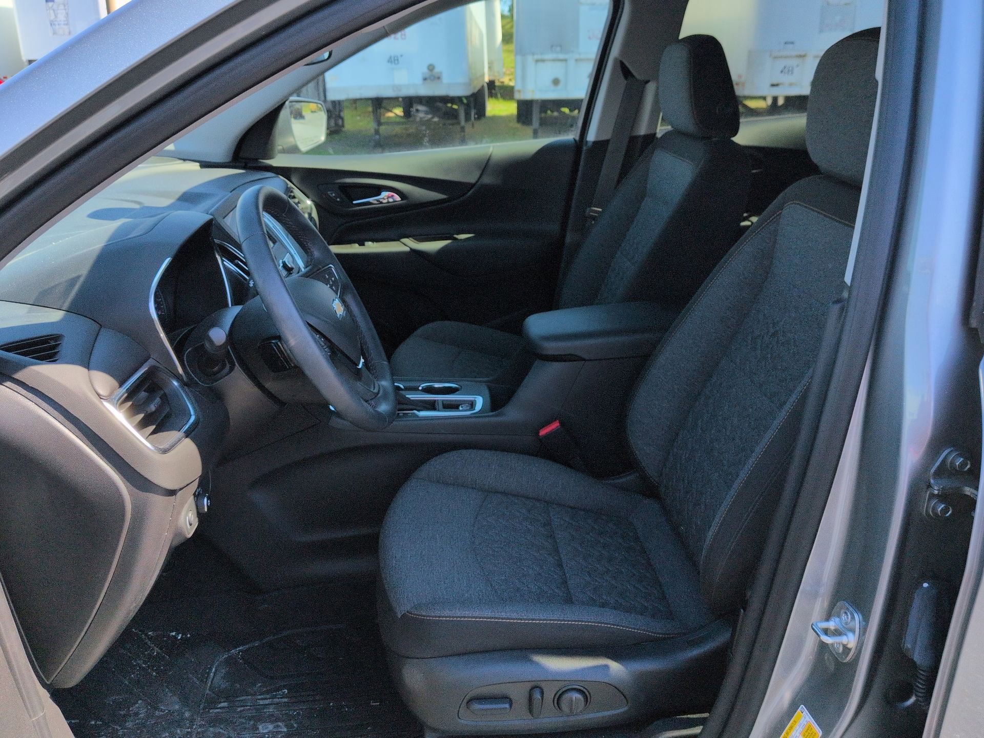 Certified 2024 Chevrolet Equinox LT w/ LPO, Floor Liner Package FWD image 19