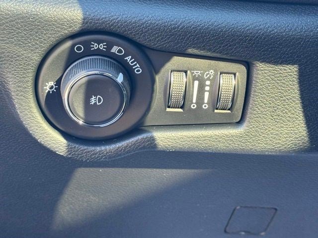 New 2026 Chrysler Pacifica Limited w/ S Appearance Package image 12