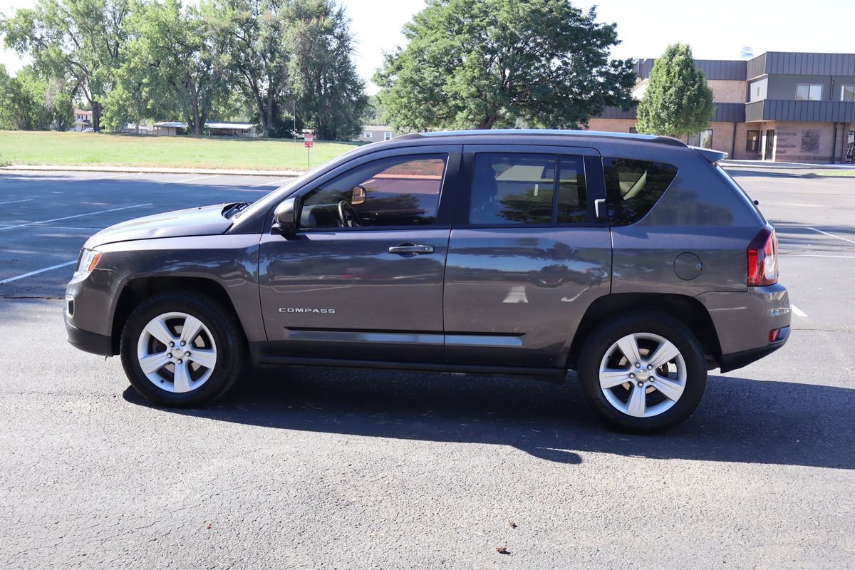 Used 2016 Jeep Compass High Altitude AWD/4WD image 9