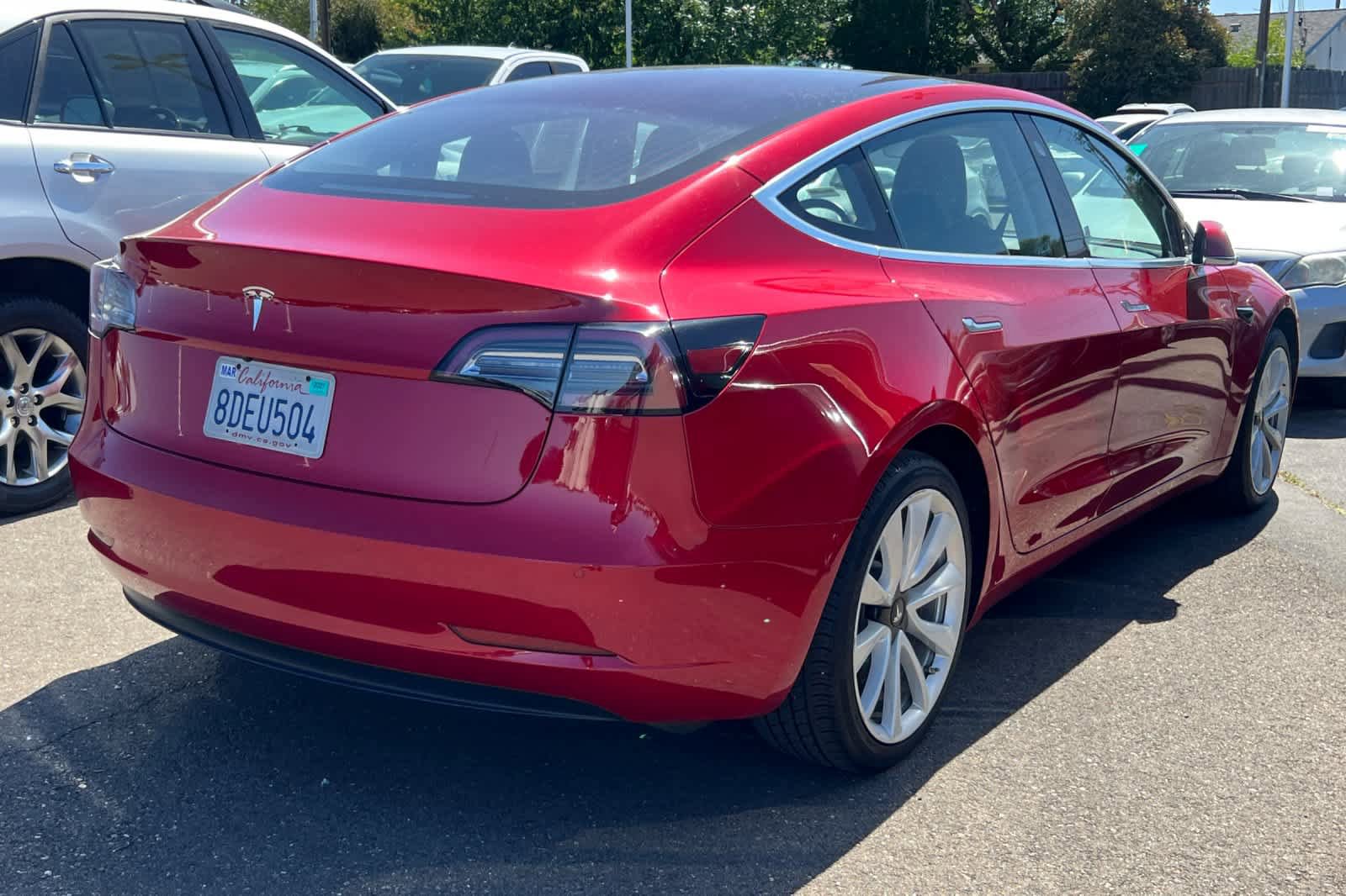Used 2018 Tesla Model 3 Long Range RWD image 4