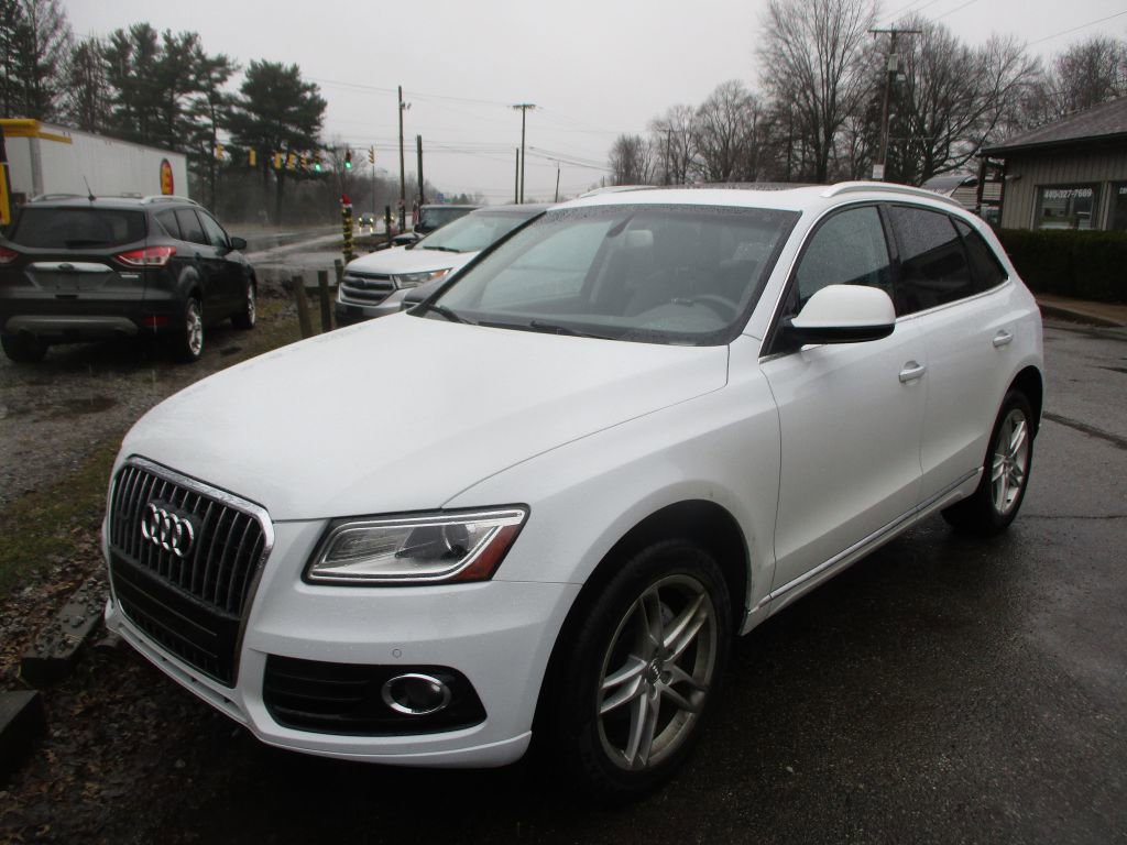 Used 2017 Audi Q5 2.0T Premium Plus w/ Technology Package image 3