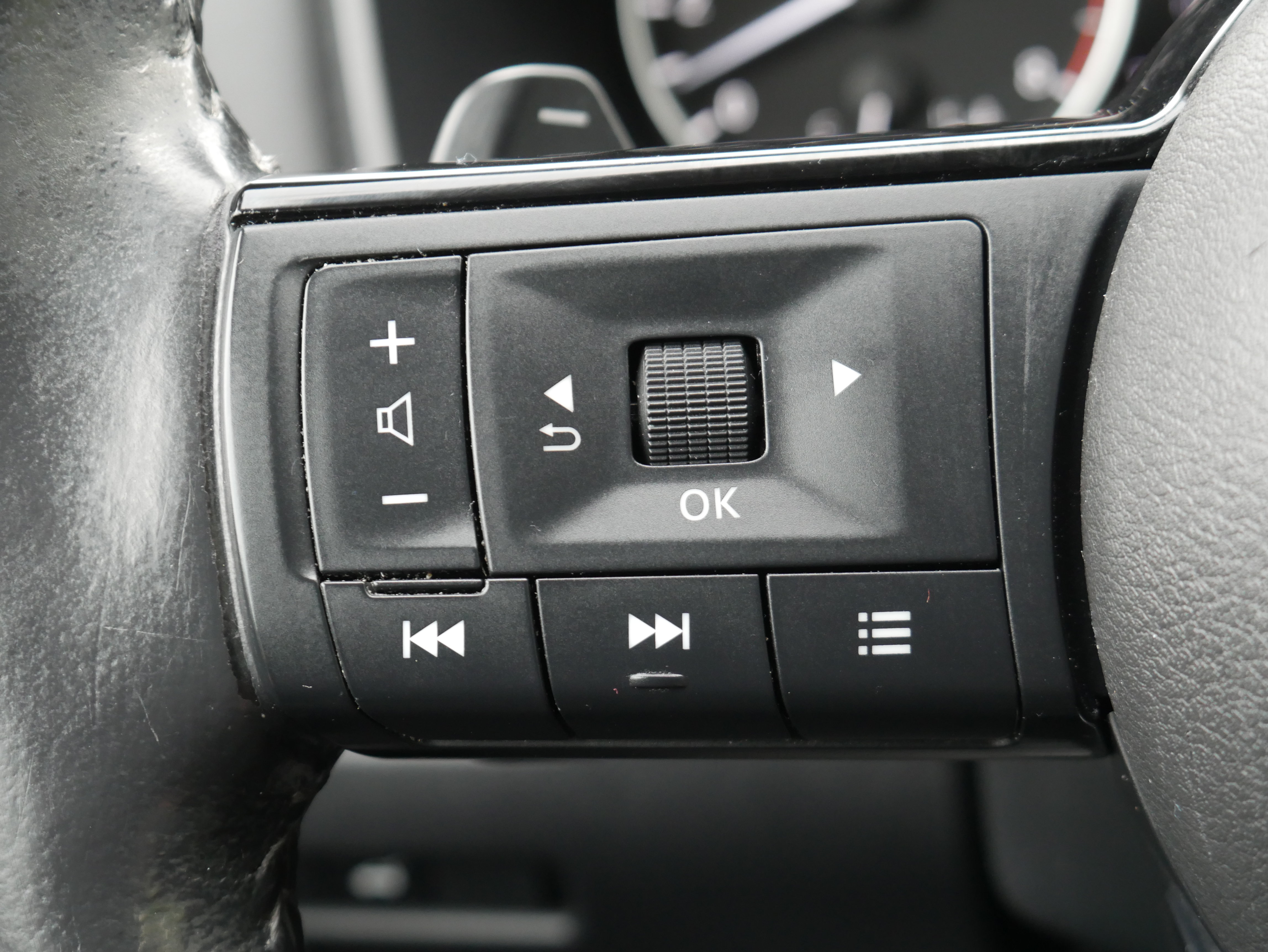 Used 2021 Nissan Rogue SL AWD/4WD image 24