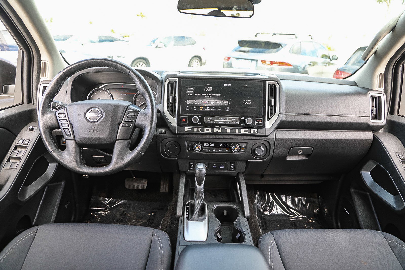 Used 2025 Nissan Frontier SV w/ SV Convenience Package RWD image 12