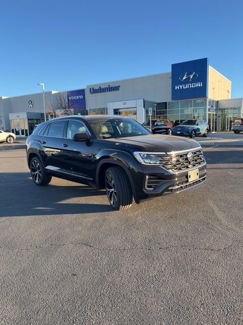 New 2026 Volkswagen Atlas Cross Sport SEL Premium R-Line AWD/4WD image 1