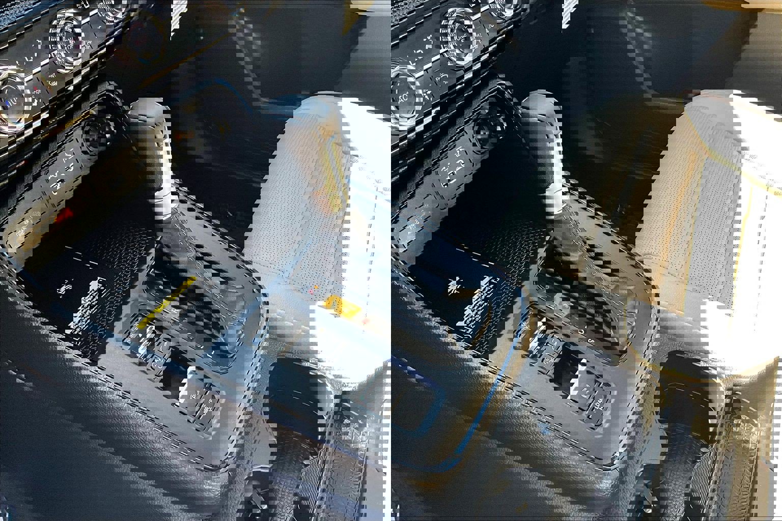 Used 2025 Honda CR-V EX-L image 14