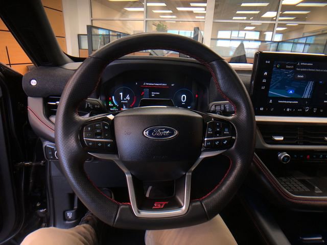 Used 2025 Ford Explorer ST image 13