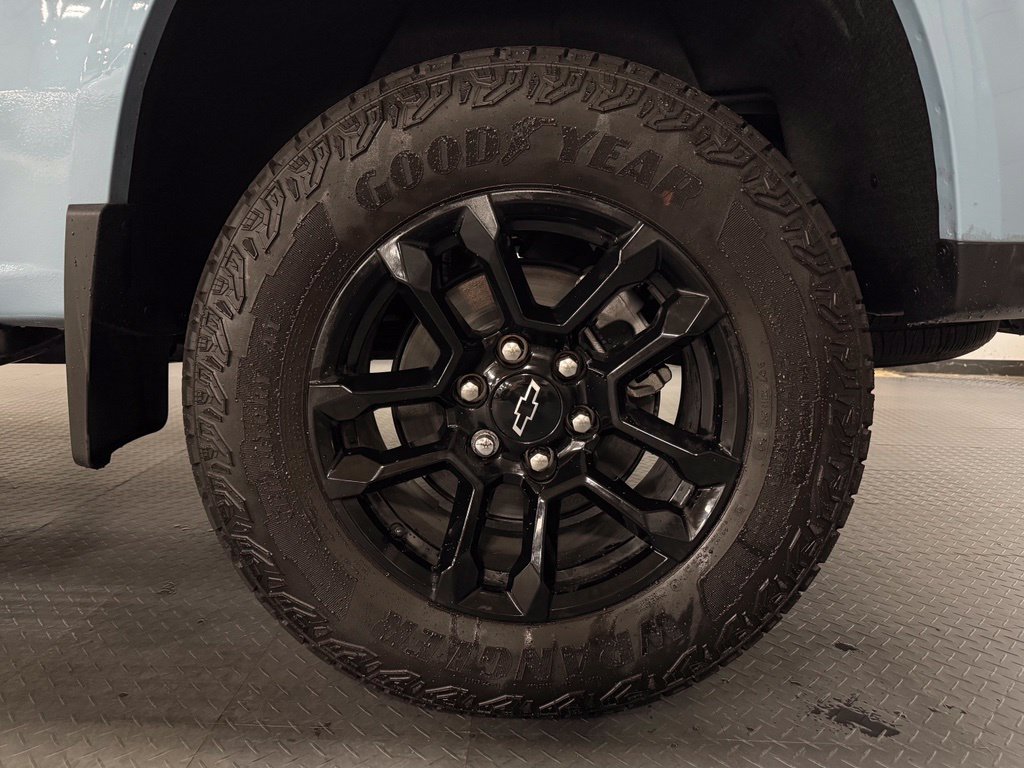 Used 2026 Chevrolet Colorado Z71 w/ Midnight Edition AWD/4WD image 7