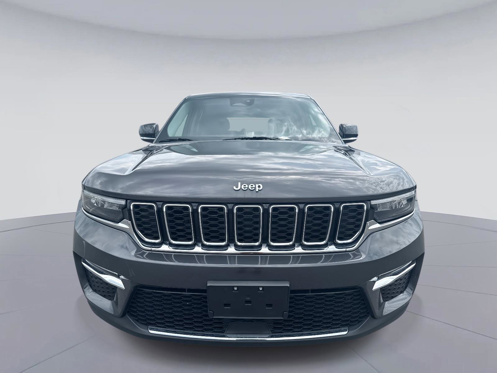 Used 2023 Jeep Grand Cherokee 4WD 4xe image 9
