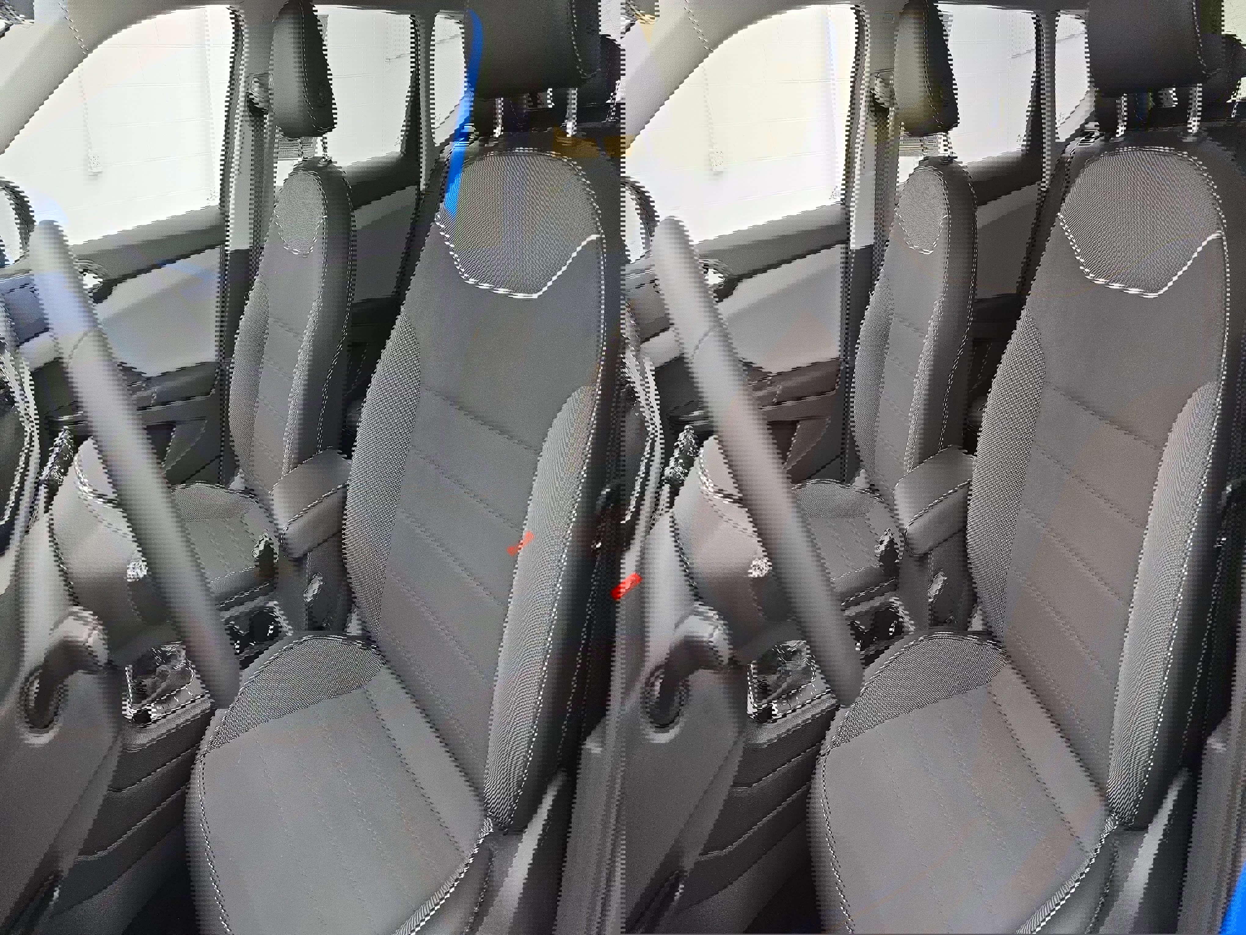 Certified 2023 Volkswagen Taos SE w/ Panoramic Sunroof Package image 14