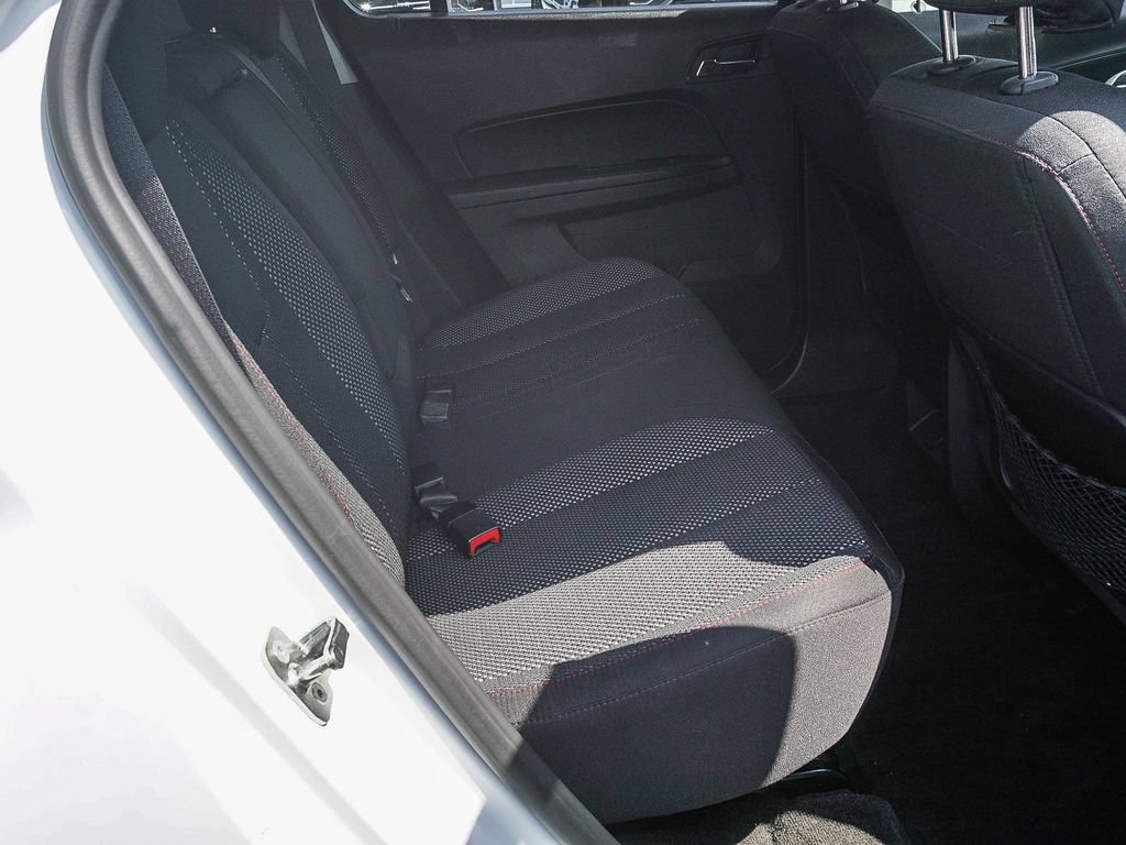 Used 2017 Chevrolet Equinox LT w/ Convenience Package FWD image 13